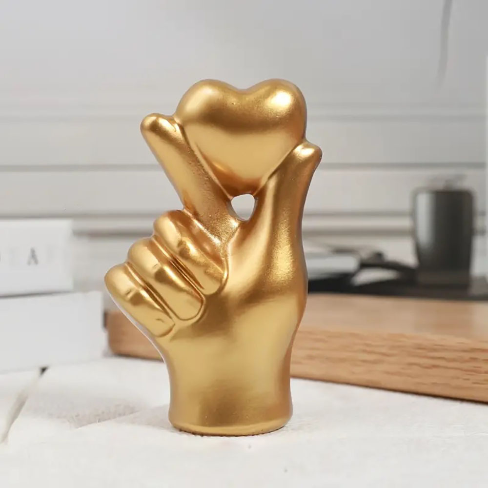 Heart Hand Gesture Statues Scu - đánh giá và giá Home Decor Y2K