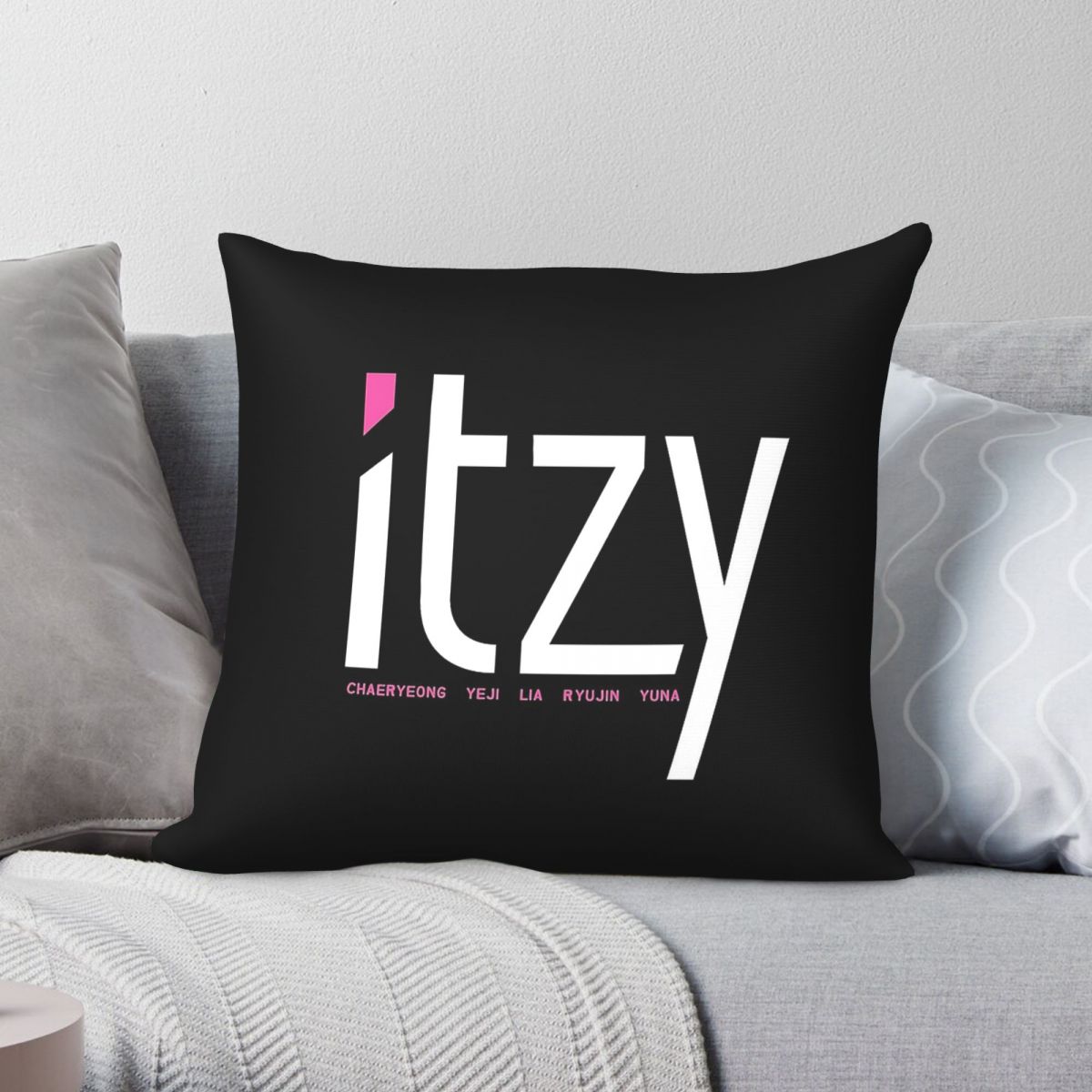 Itzy Band Dalla Dalla Square P - đánh giá và giá Home Decor Dallas